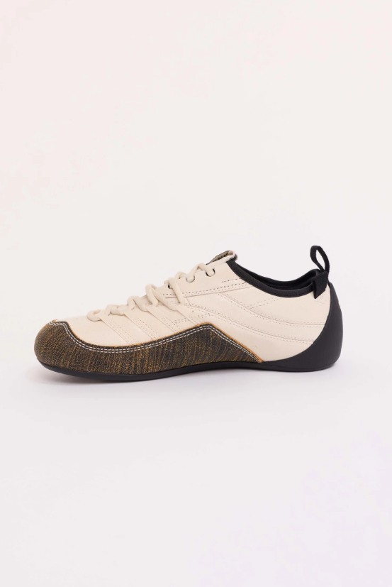 PUMA Cream & Brown Textured Low-Top Sneakers